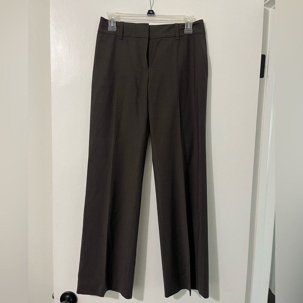 Ann Taylor Straight Pant - Color Brown - Size 2P